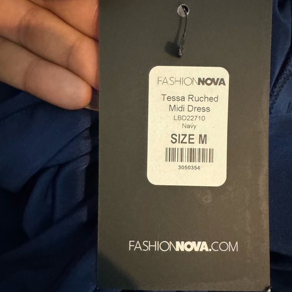 Navy Ruched Midi Dress - Picture 11 of 12